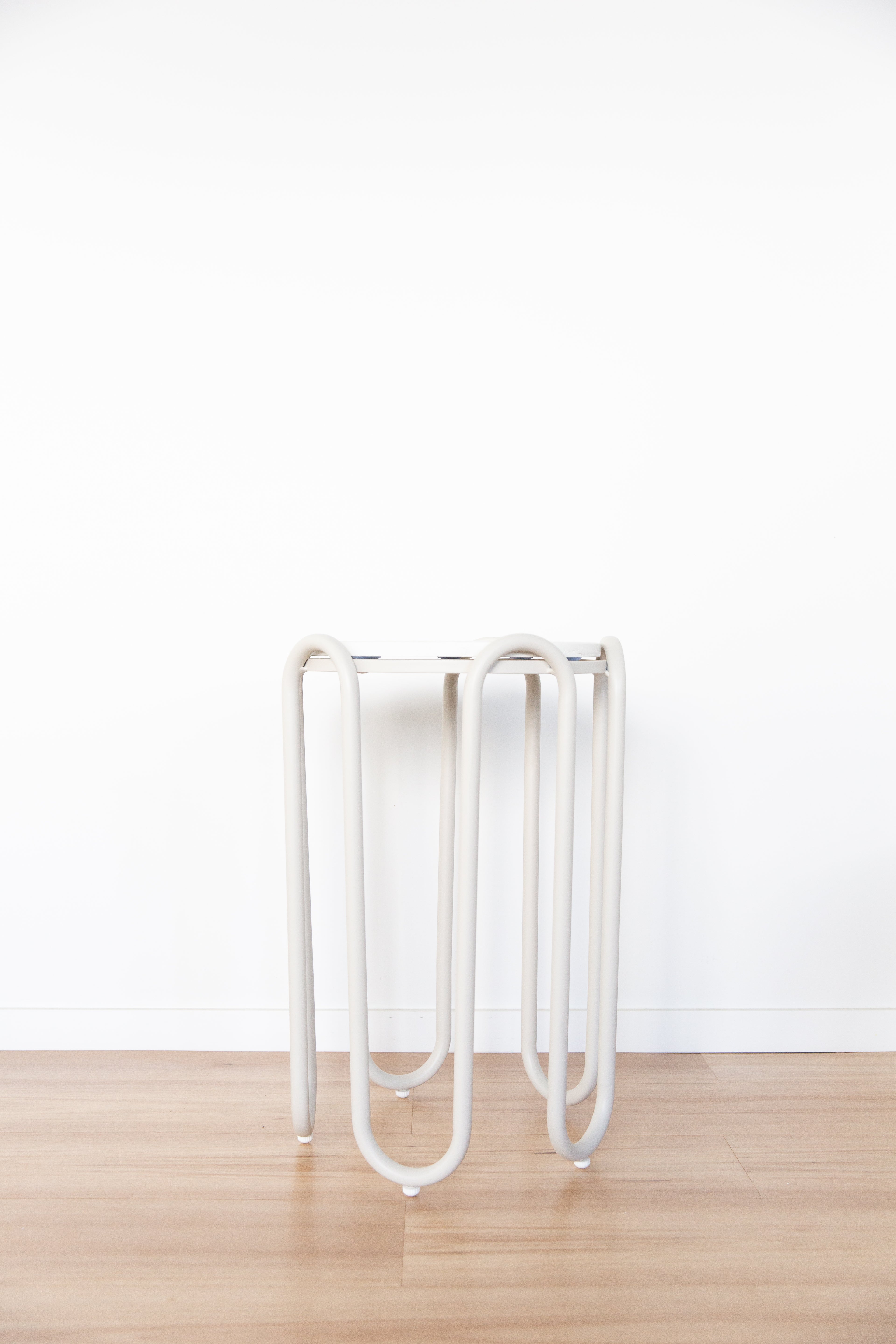Cove side table – Estilo Studio