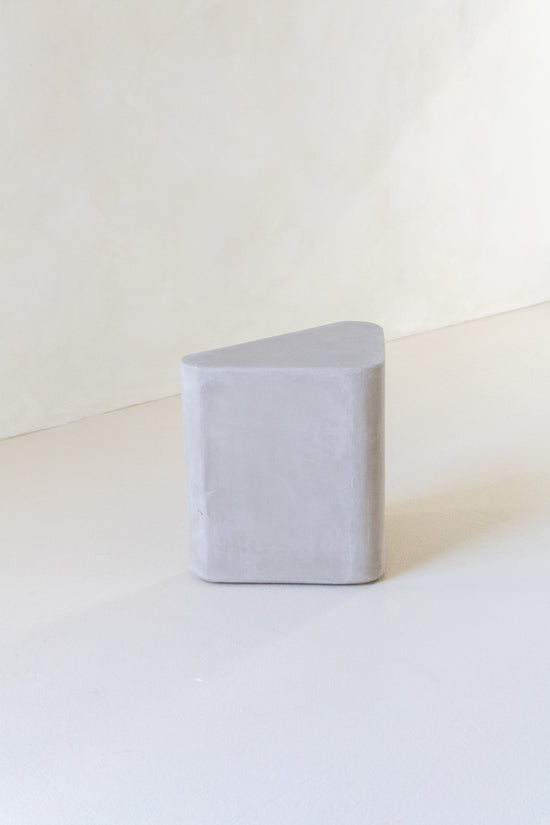 Curva Concepts | PRISMA Side table