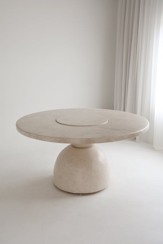 Le Serve | Lotus Round Dining Table