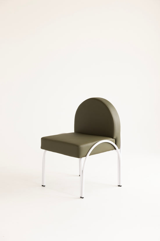 Là Arch Dining Chair Outdoor | Khaki