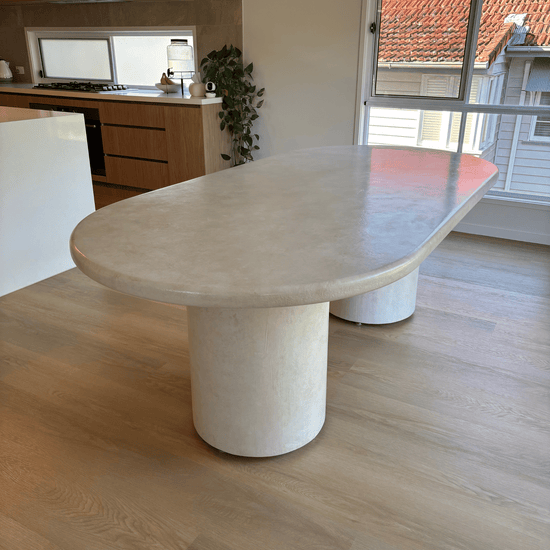 Le Serve | Carrara Pillar Dining